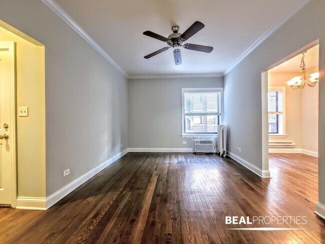 Building Photo - 1 bedroom in CHICAGO IL 60613