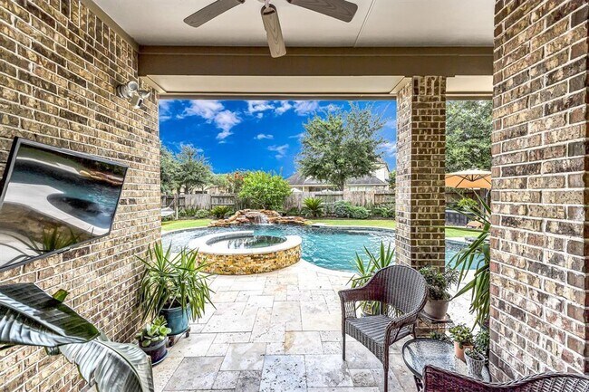 Building Photo - 10518 Red Cedar Hollow Dr