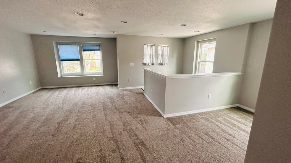 Building Photo - 1617 Sapphire Star Dr