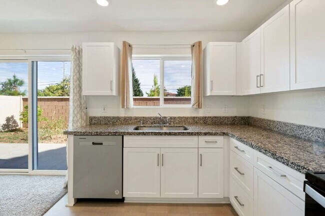 Building Photo - 7705 Forestdale Wy