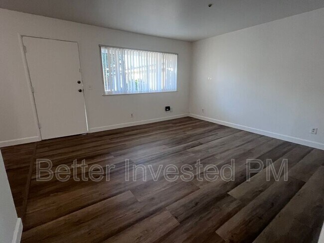 Building Photo - 752 Beaver St