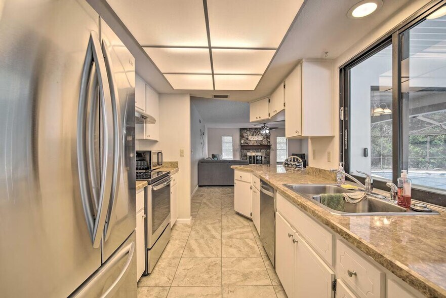 Building Photo - 6 Shumard Ct N