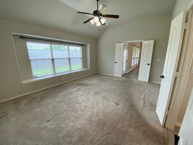 Building Photo - 1021 Durham Dr
