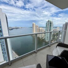 Building Photo - 300 S Biscayne Blvd