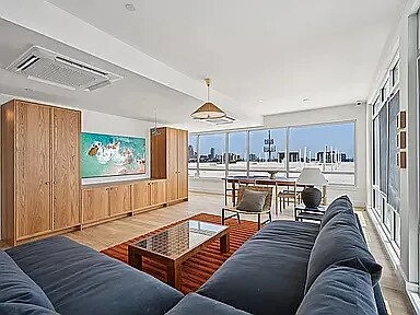 Building Photo - 2235 Washington Ave