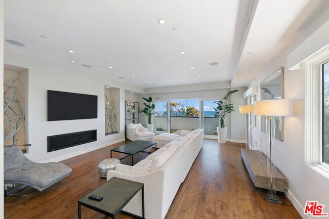 Building Photo - 22065 Pacific Coast Hwy