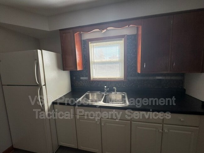Building Photo - 2907 Oakwood Ave