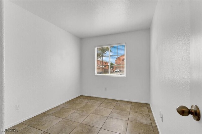 Building Photo - 9360 Leaping Lilly Ave