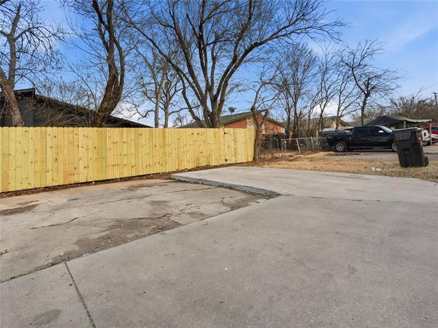 Building Photo - 1721 R Avenue