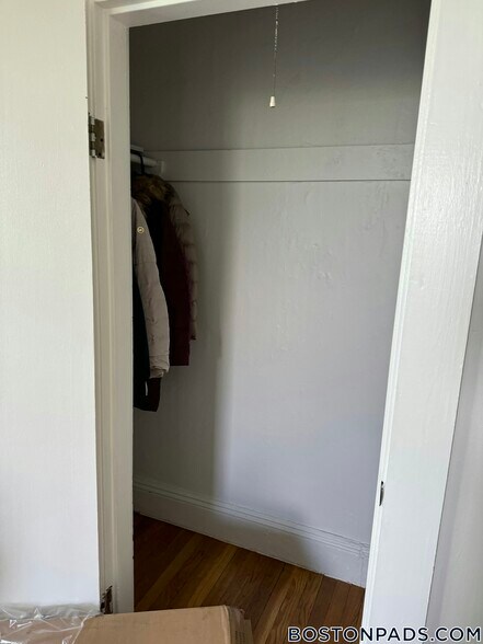 Building Photo - 116 Willow St