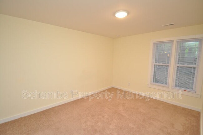 Building Photo - 100 Carmichael Ct