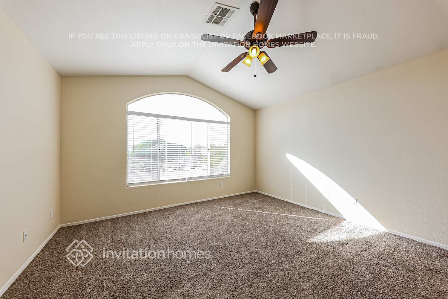 Building Photo - 6887 W Via Del Sol Dr