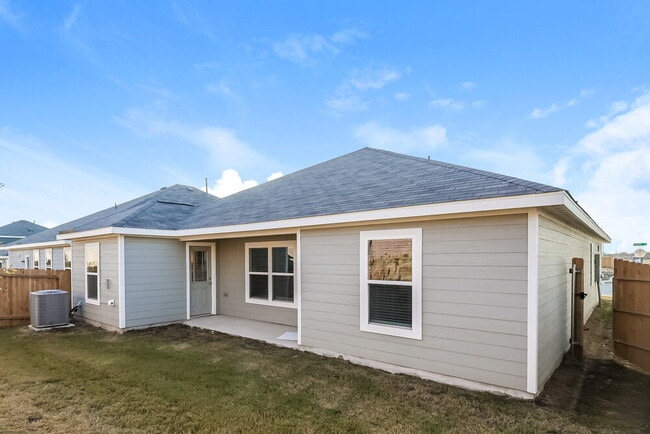 Building Photo - 1301 Redpine Dr