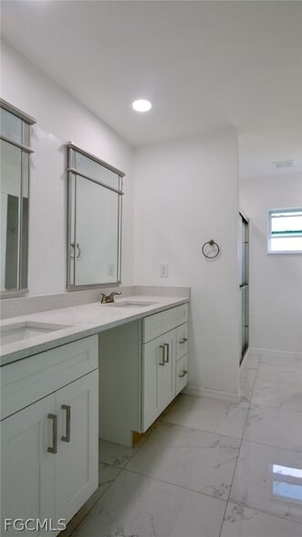 Building Photo - 3433 Jeffcott St