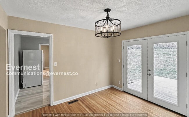 Building Photo - Beautiful 4 Bed & 2 Bath Home with Bonus Room / Pets Accepted