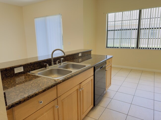 Building Photo - 405 Caraway Dr