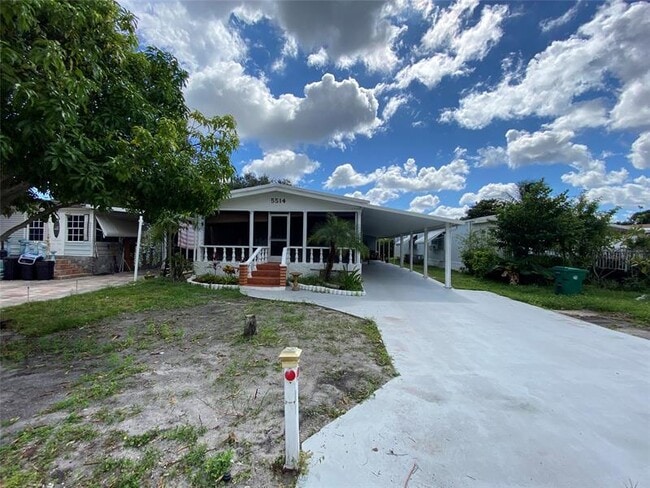 Building Photo - 5514 Lagoon Dr