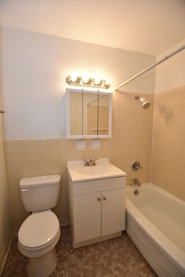 Building Photo - South Bend's Topsfield 1 bedroom Condo for...