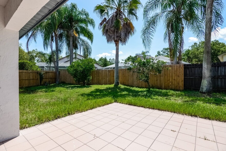 Building Photo - 9755 Fox Hollow Rd