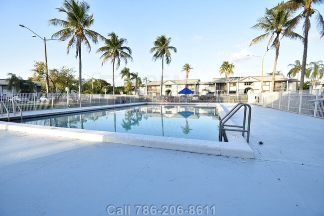 Building Photo - Prime Rental: Spacious 2-Bed, 2-Bath In Carmel Lakes Gated Community