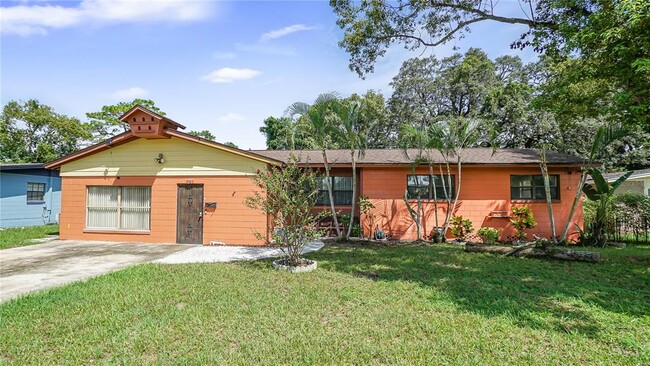 Primary Photo - 5717 Lawndale Rd