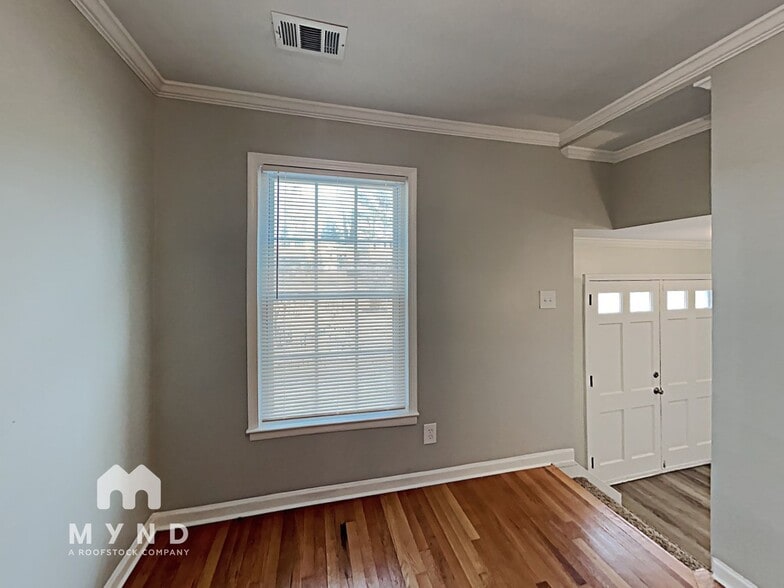 Building Photo - 3206 Amhurst Dr NW