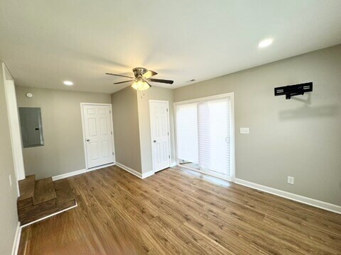 Building Photo - 105 Fort Dr