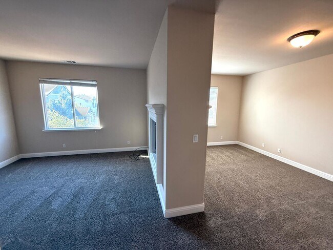 Building Photo - $4695 - Beautiful 5 Bedroom 3 Bath Home wi...