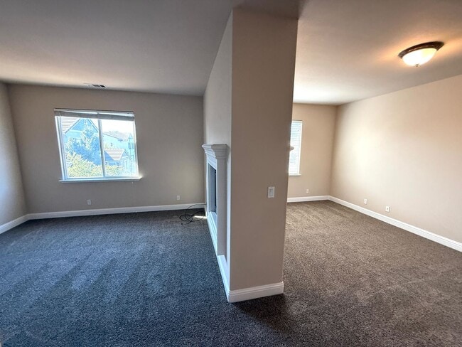 Building Photo - $4795 - Beautiful 5 Bedroom 3 Bath Home wi...