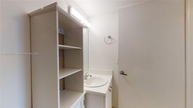 Building Photo - 8215 SW 152nd Ave