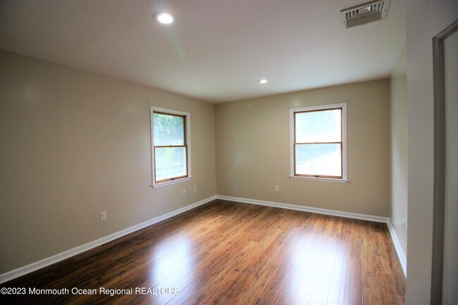 Building Photo - 233 Keller St