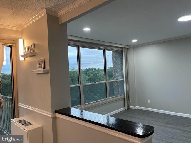 Building Photo - 1001 City Ave