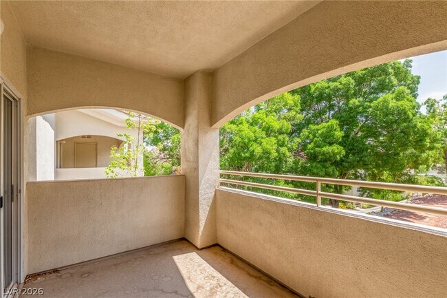 Building Photo - 1500 Cardinal Peak Ln