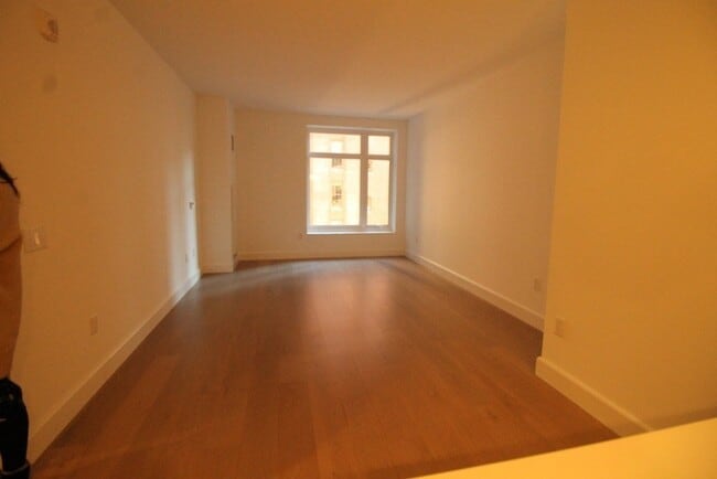 Building Photo - 100 Lovejoy Pl