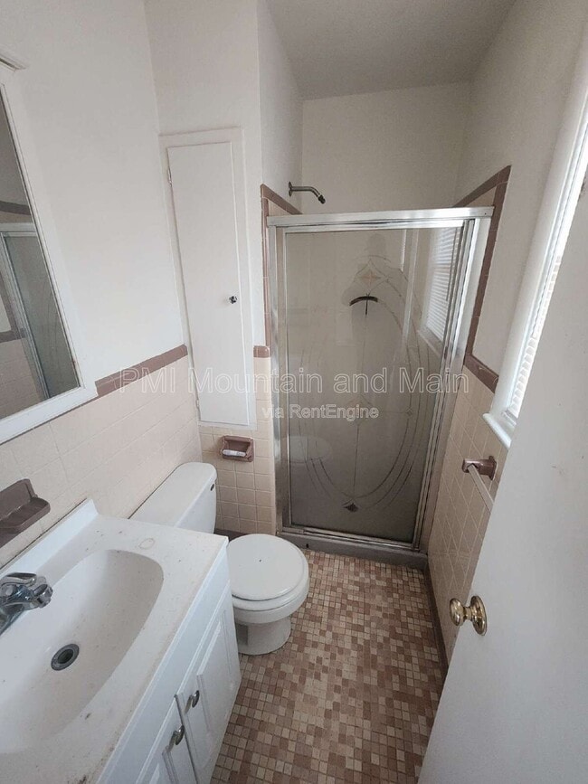 Building Photo - 52 Blake Dr