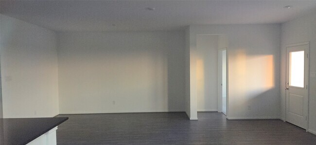 Building Photo - 21827 Black Tulip Ln