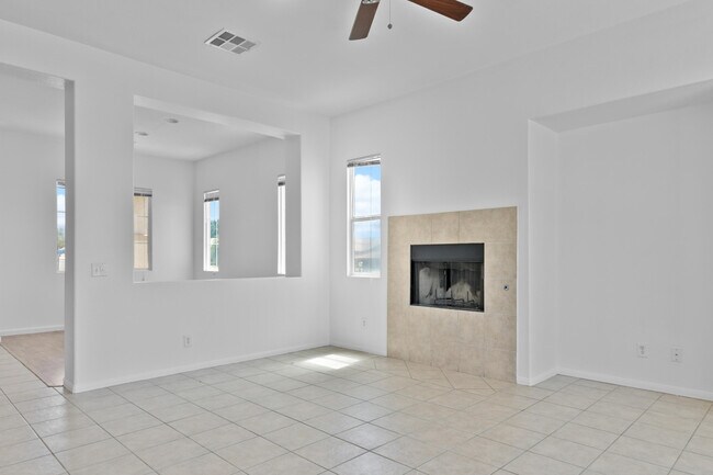 Building Photo - 13897 Mountain Top Dr