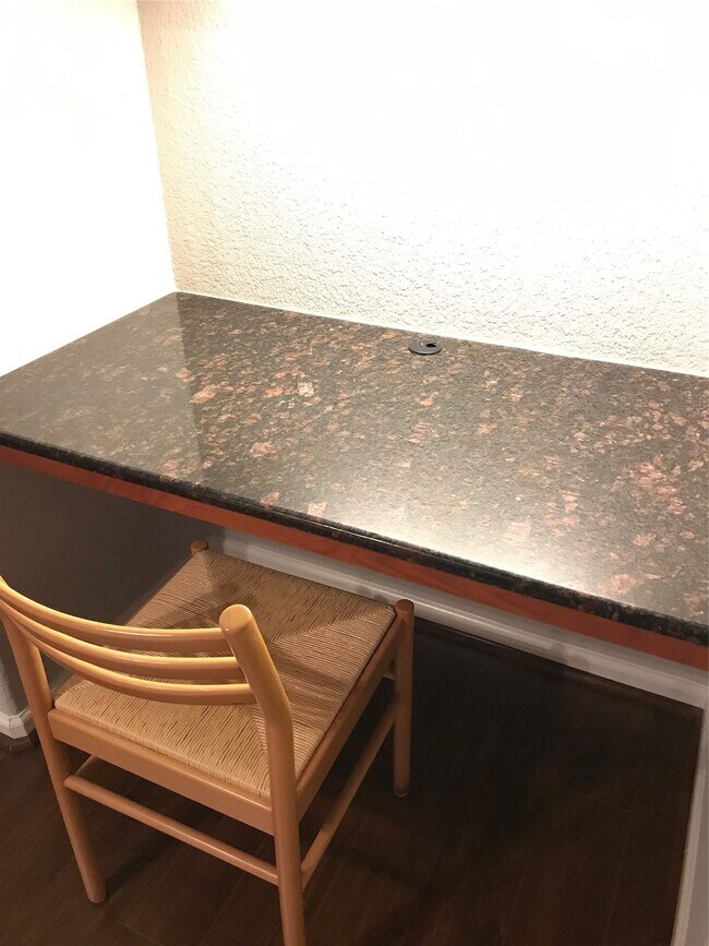 Building Photo - 1711 Old Spanish Trl