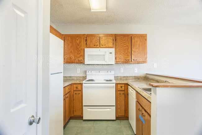 Building Photo - 10545 Bay Tree Dr