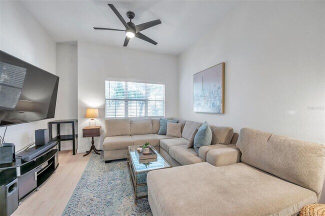 Building Photo - 520 S Armenia Ave