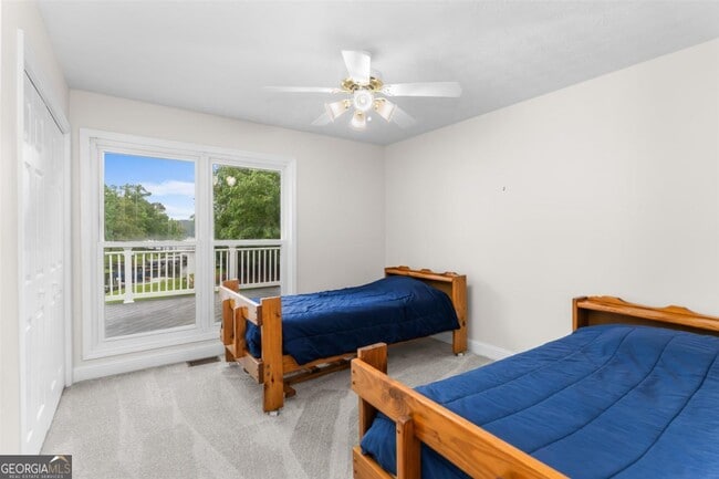 Building Photo - 1060 Old Rock Rd