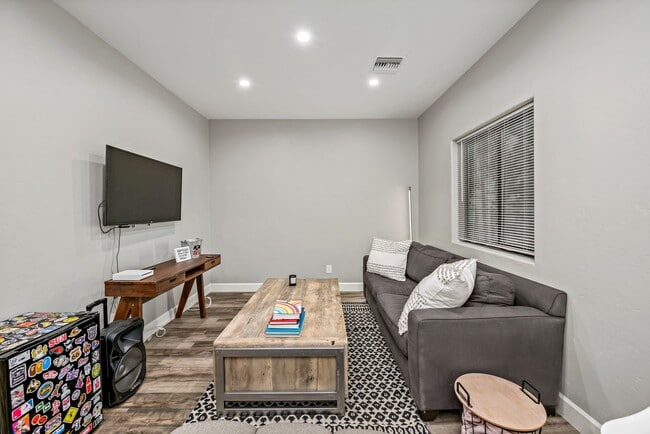 Building Photo - PRE-LEASE for August 2026 Gorgeous New Construction!