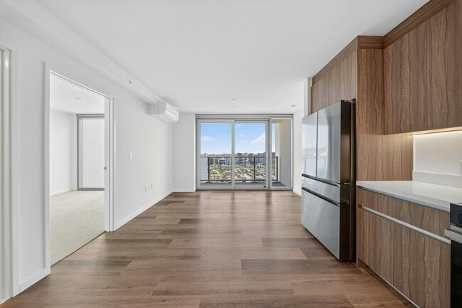 Building Photo - 1500 Rycroft St