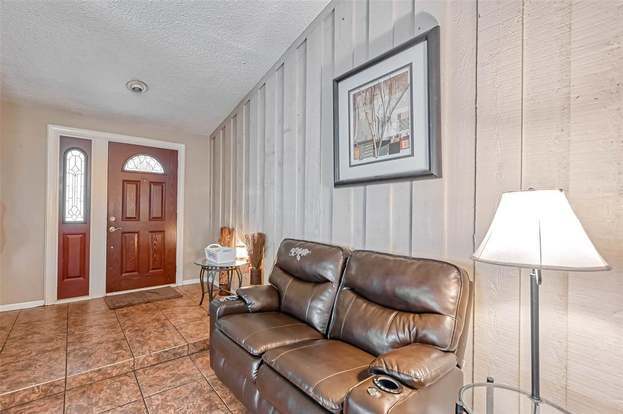 Building Photo - 21631 Park Villa Dr