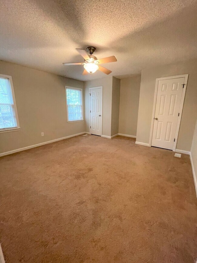 Building Photo - 2br House For Rent Near UGA Vet School