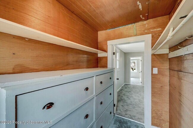 Building Photo - 814 S Webster Ave