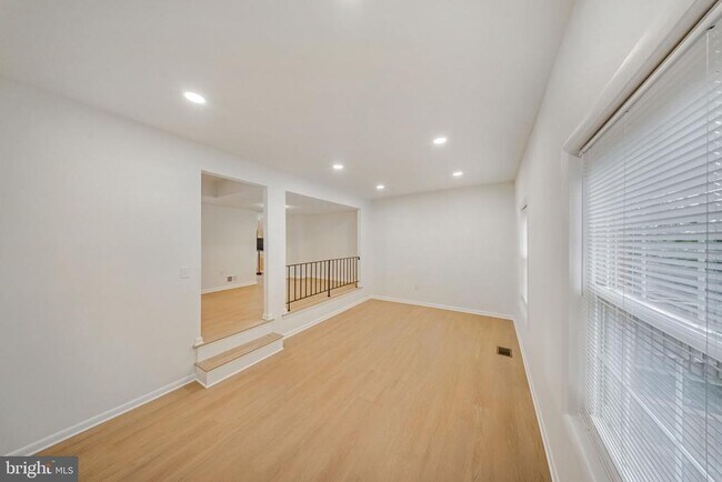 Building Photo - 68 Orchard Dr