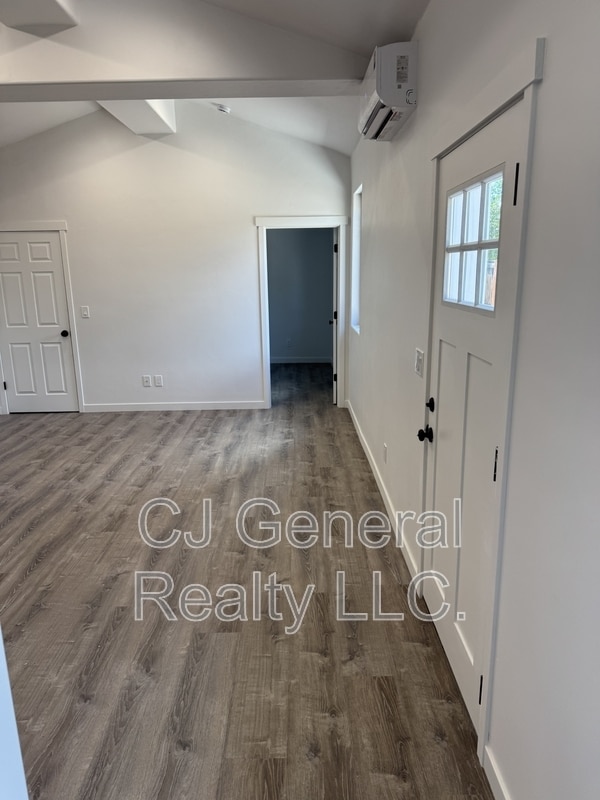 Building Photo - 90 Beacon Ct