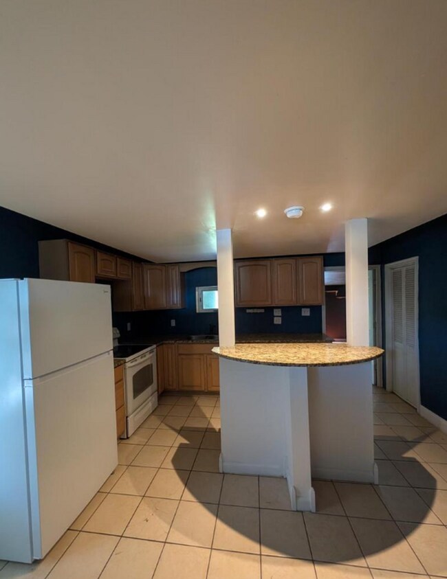 Building Photo - 202 Market St