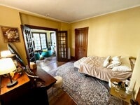 Building Photo - Varsity Management